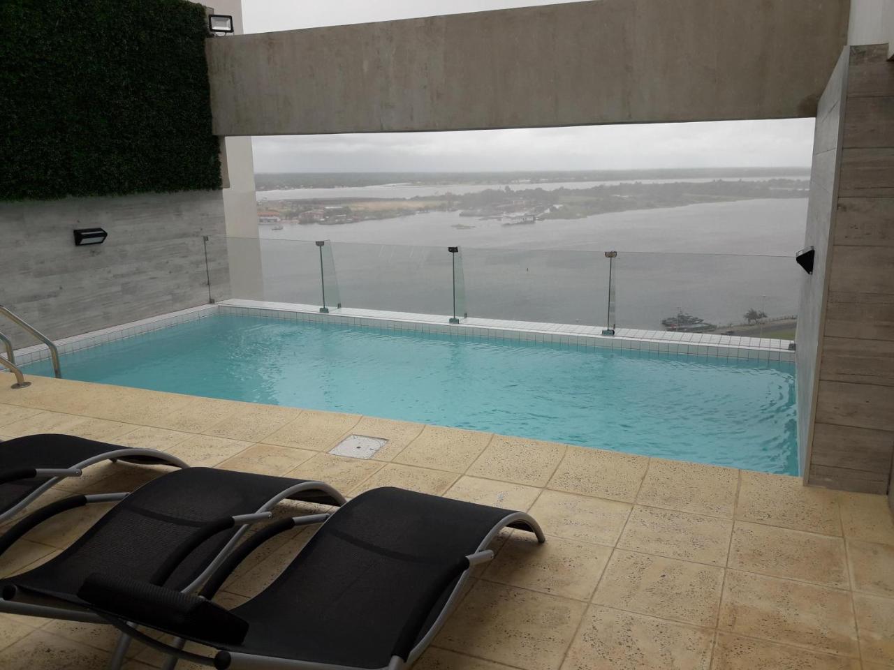 Centro De Asuncion Nuevo Apartamento, Comodo, Seguro, Piscina, Gimnasio Y Parking Kültér fotó